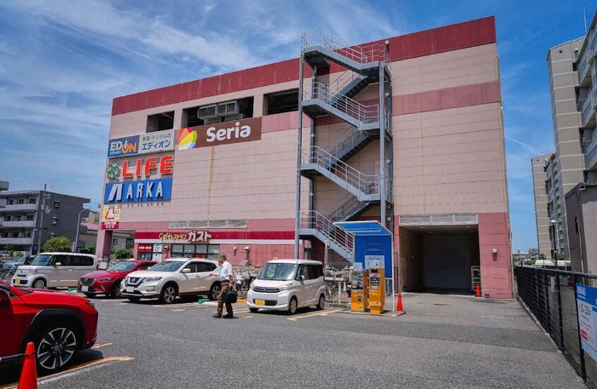 スーパー(スーパー)まで83m 仮）F asecia　dumalis