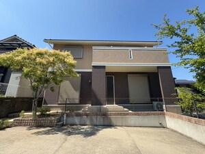 西宮市名塩南台４丁目貸家