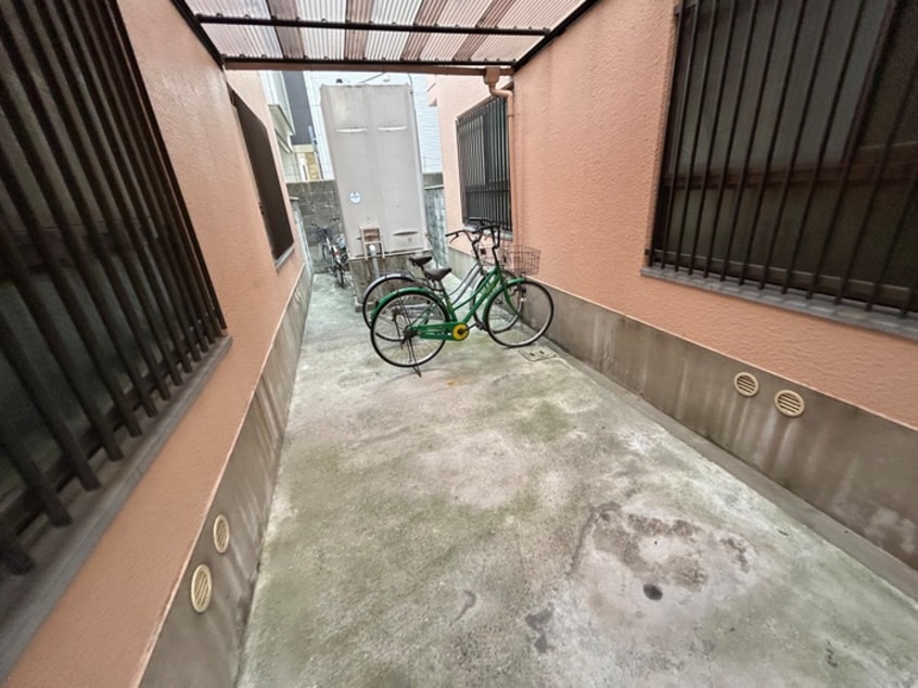 駐輪場 サンハイツマルミ