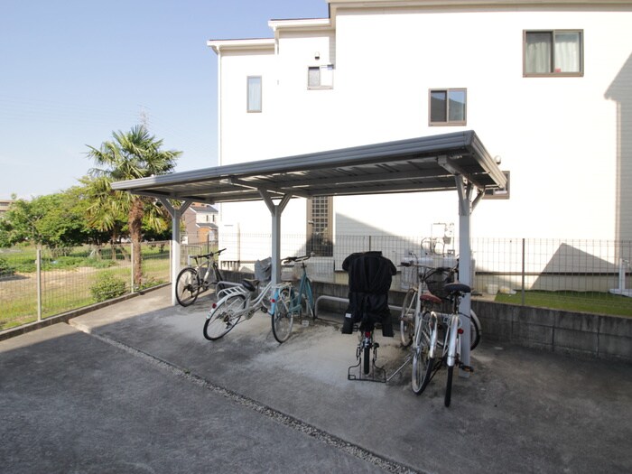 駐輪場 コンフォーティア