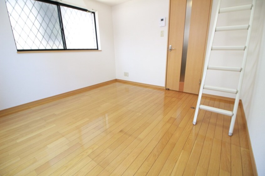 居室 ハルミハイツ