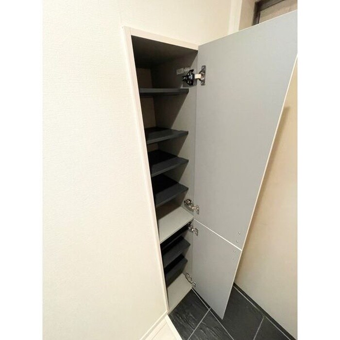 玄関 ユイットロワ