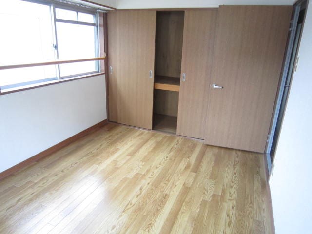 居室 晴真マンション