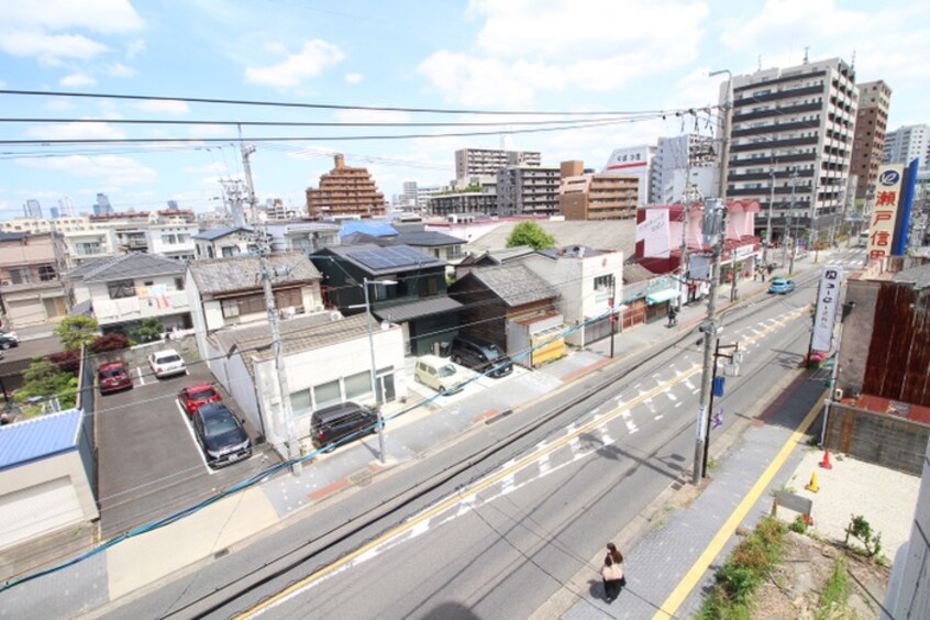 室内からの展望 プレスイン日比野