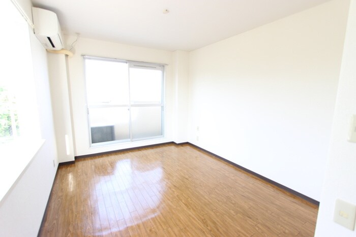 居室 フロ－ラル二瀬