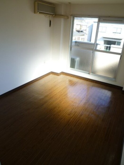 居室 フロ－ラル二瀬