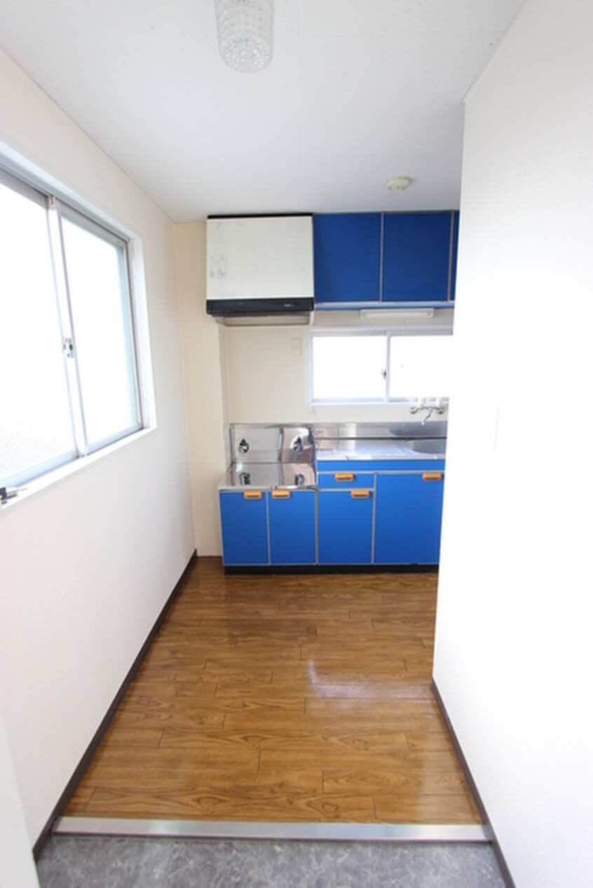 玄関 フロ－ラル二瀬