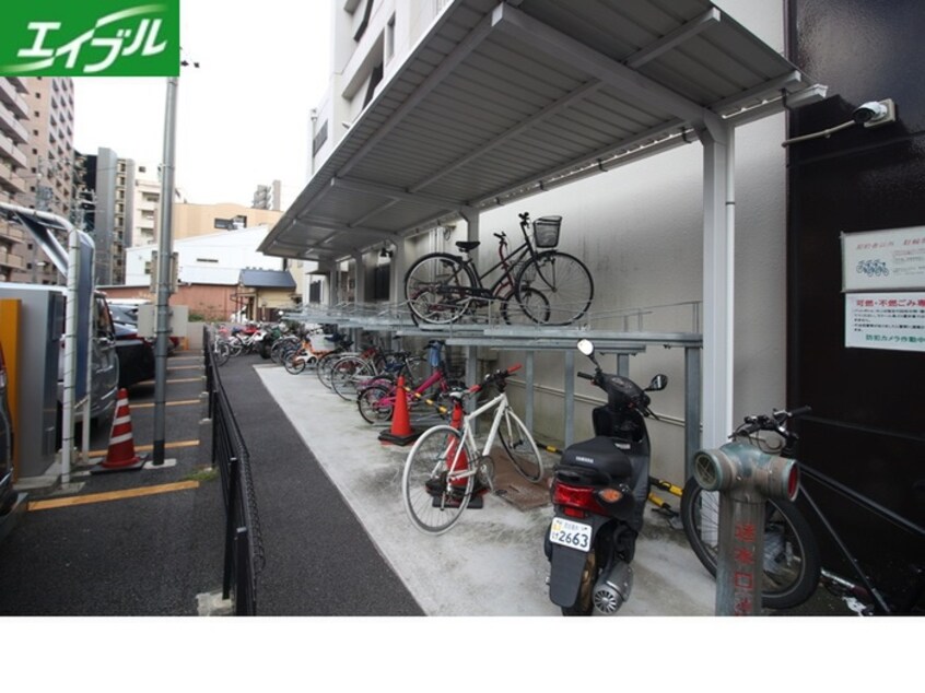 駐輪場 ラ・ク－ル泉