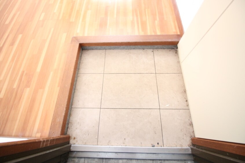 玄関 ラ・ク－ル泉