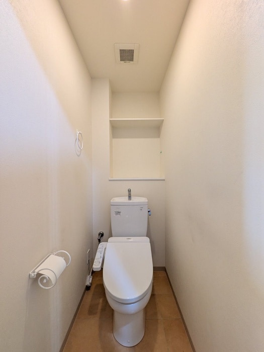 トイレ フェリ－チャ　アイオイ