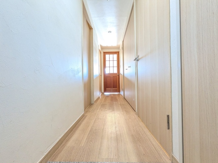 廊下 フェリ－チャ　アイオイ