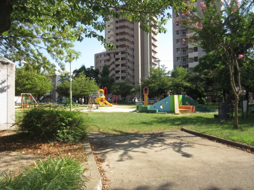 内山公園(公園)まで325m Branche千種