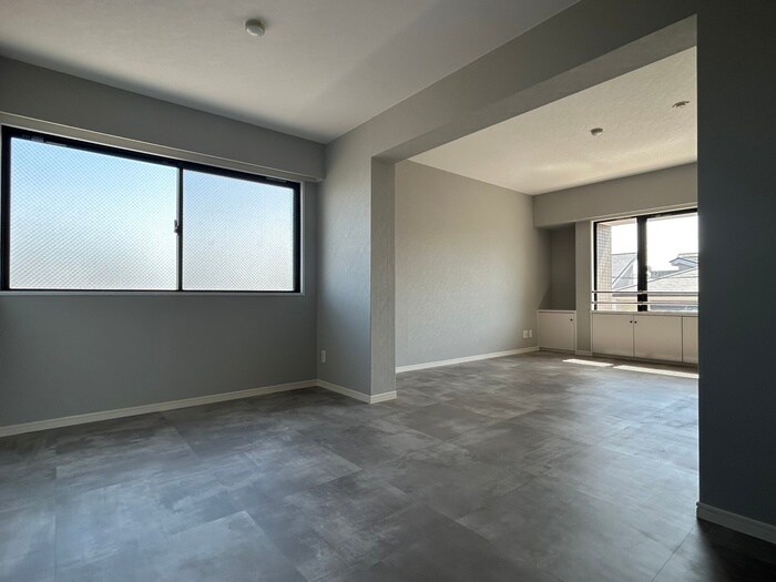 居室 リポーズオン一社