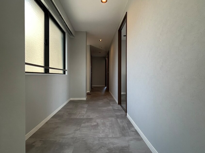 廊下 リポーズオン一社