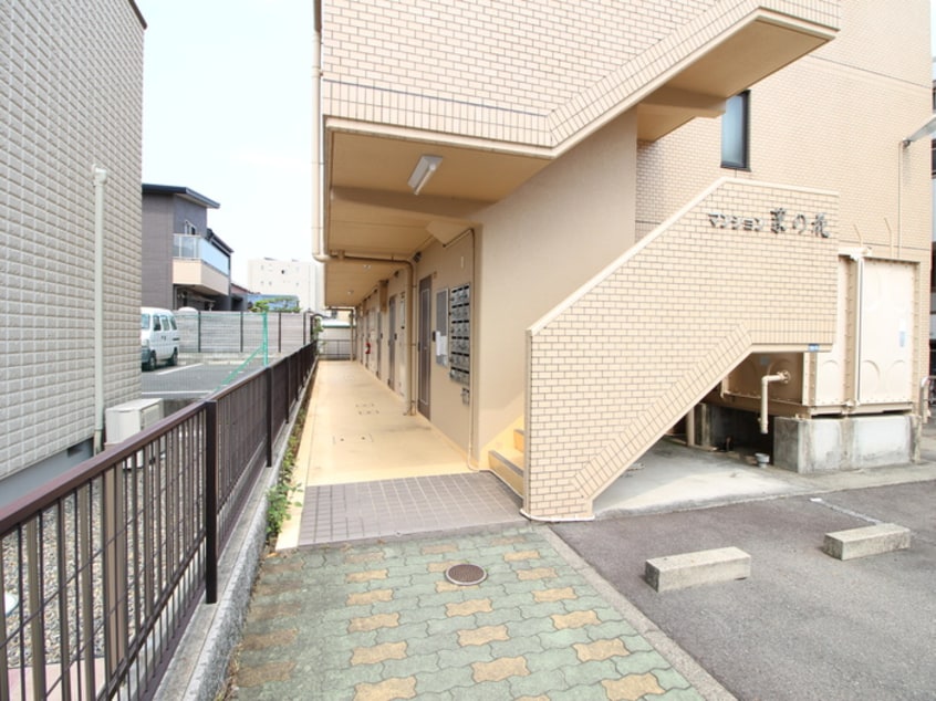 エントランス部分 マンション菜の花