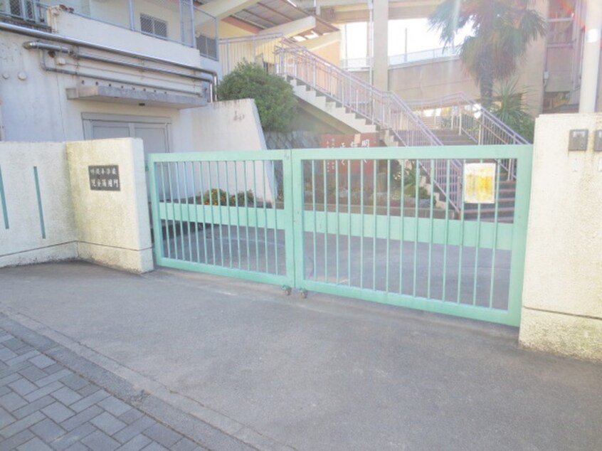 呼続小学校(小学校)まで607m グランメ－ル呼続