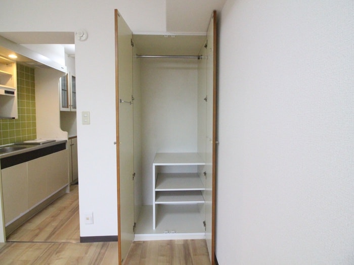 収納 アルバ川名