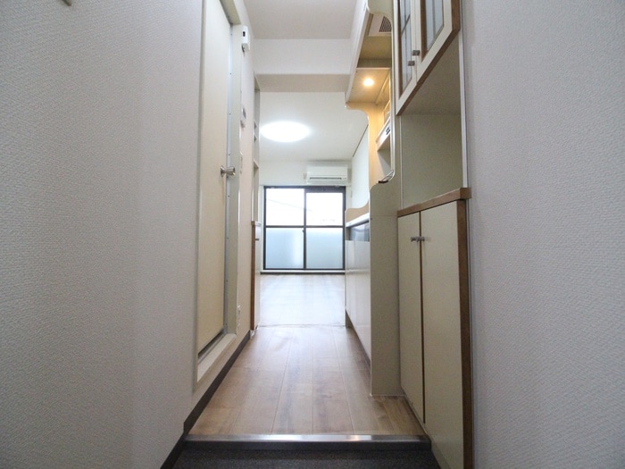 廊下 アルバ川名