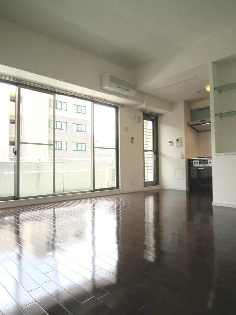 居室 サムティレジデンス名城公園