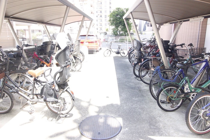 駐輪場 サムティレジデンス名城公園