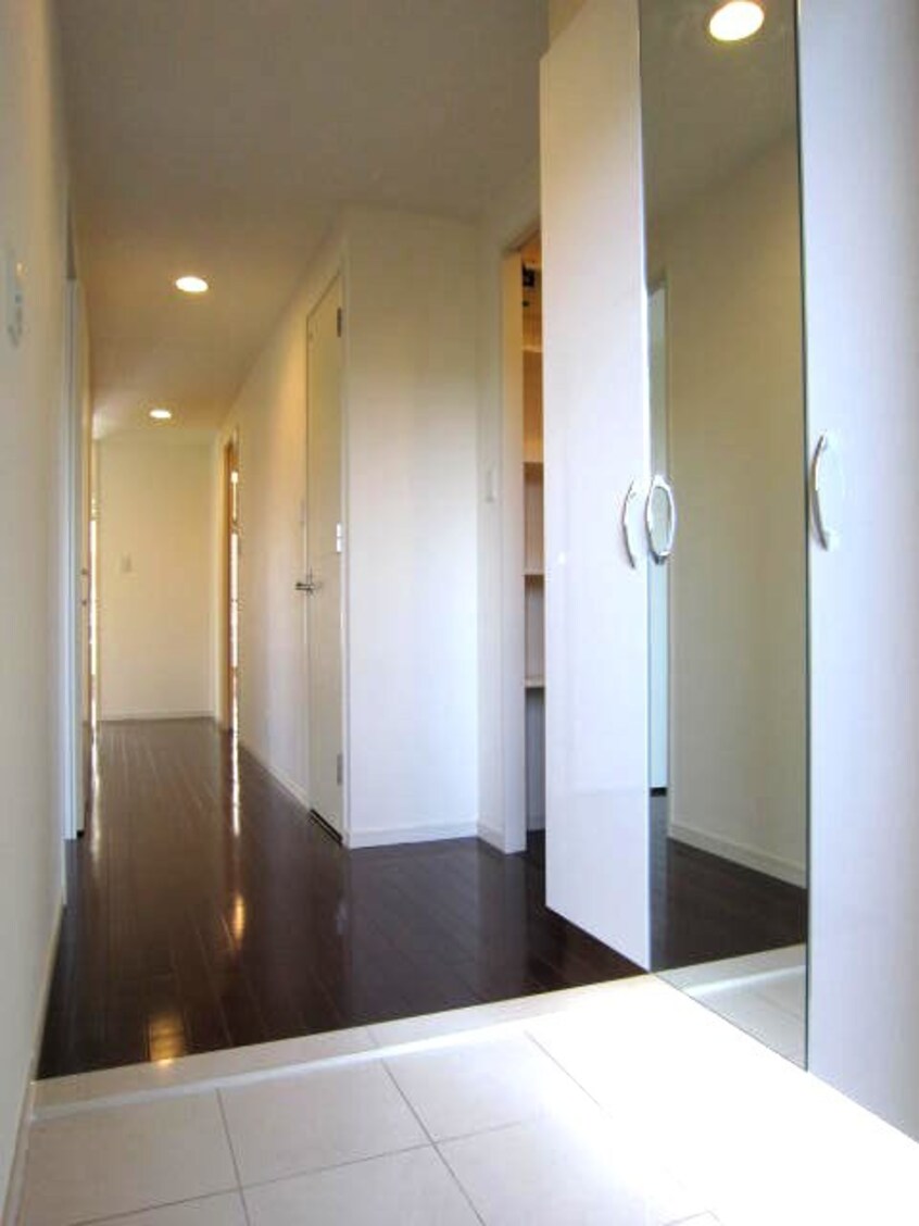 玄関 サムティレジデンス名城公園