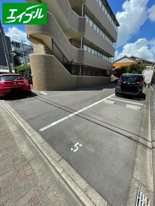 駐車場 マメゾンちかふじ