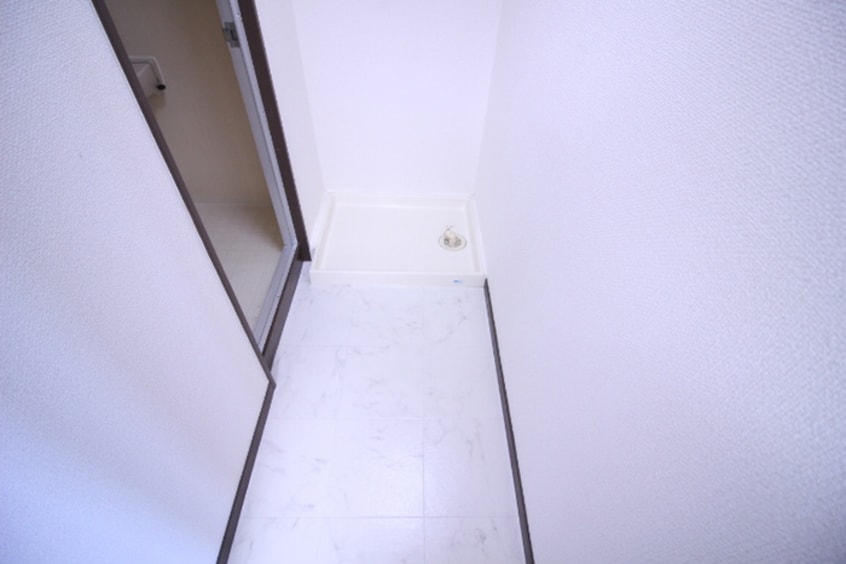 洗濯機置場 フィ－プル一社