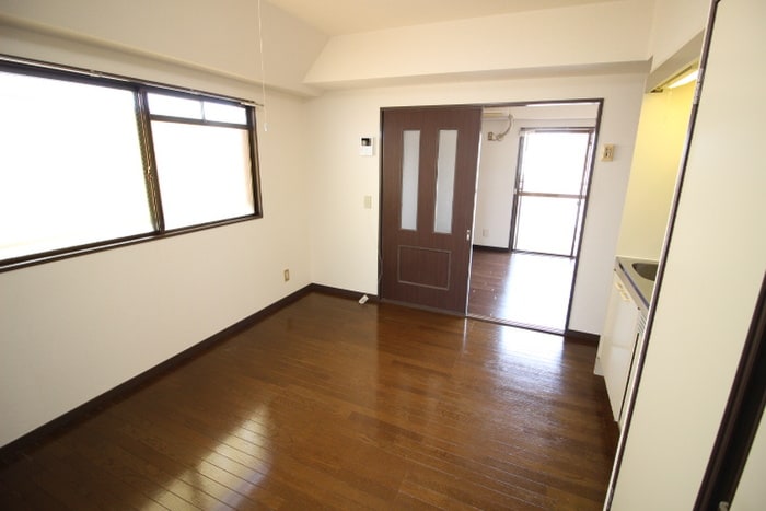 居室 フィ－プル一社