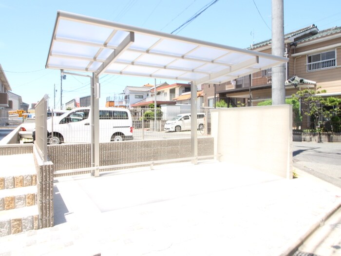 駐輪場 ラフィーネ