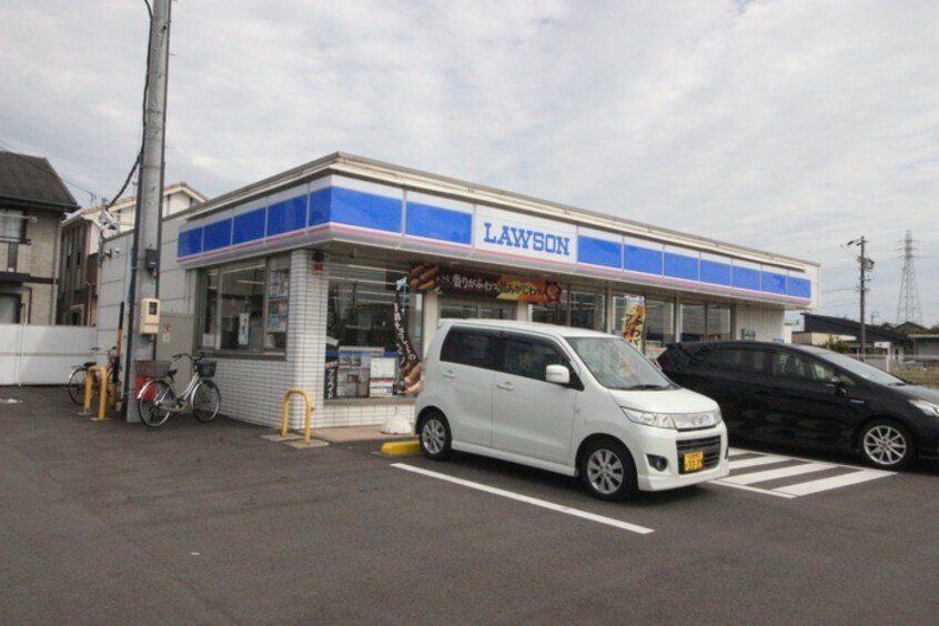 ローソン 甚目寺坂牧東店(コンビニ)まで350m ラブラン　スクエアー
