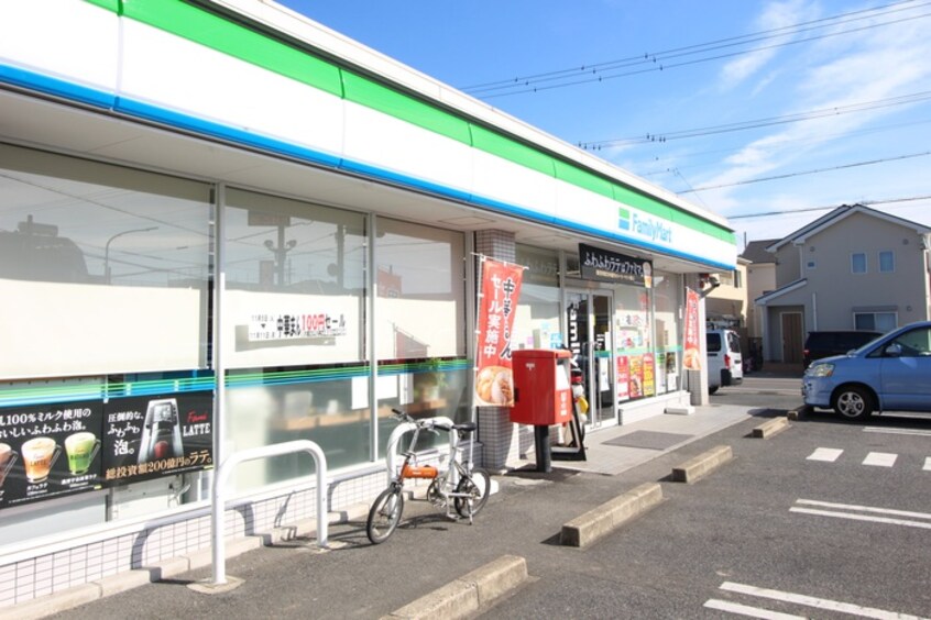 ファミリーマート　江南飛高店(コンビニ)まで300m ＳＡＫＡＥ