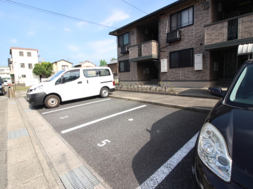 駐車場 ル－チェヴォ－ン