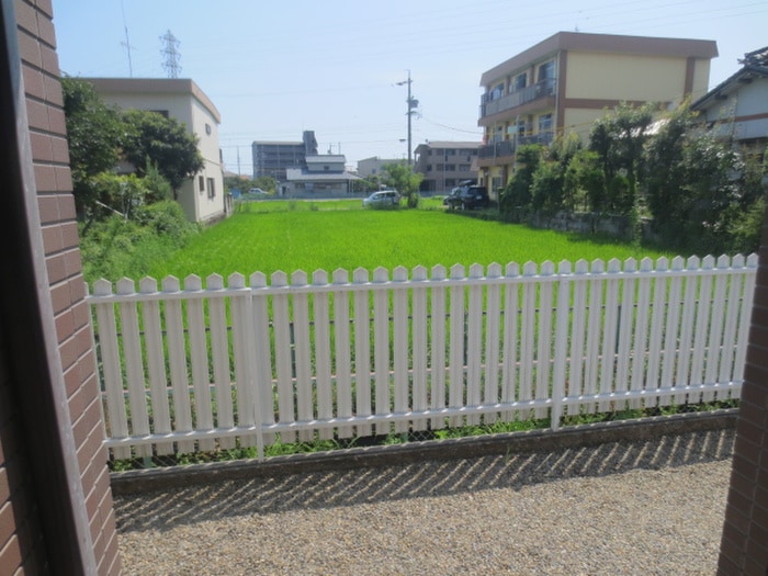 室内からの展望 ピュア・コートⅠ