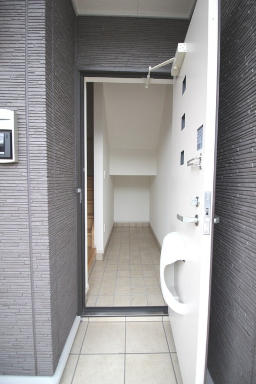 玄関 ラフレシール