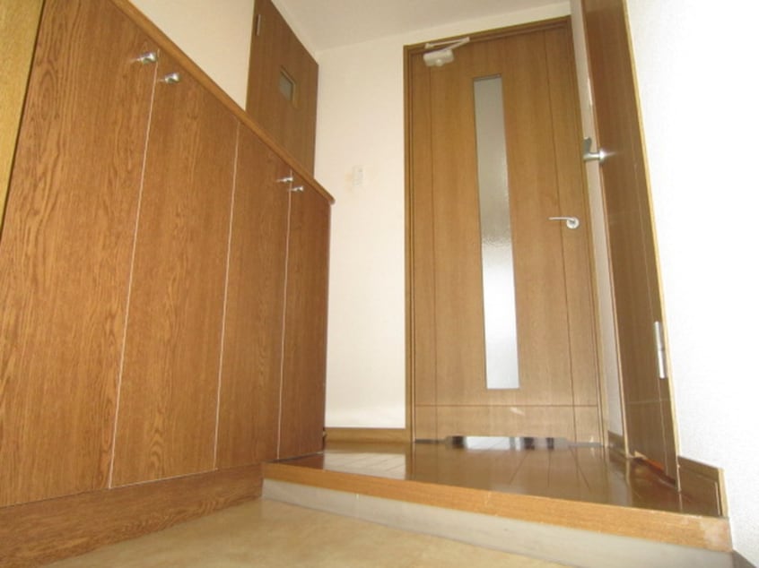 玄関 コンド・勝川(203)