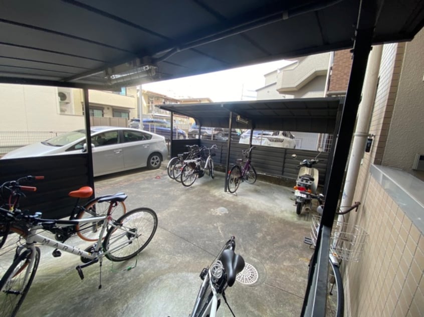 駐輪場 グランドゥ－ル古出来