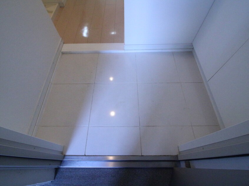 玄関 カスタリア伏見