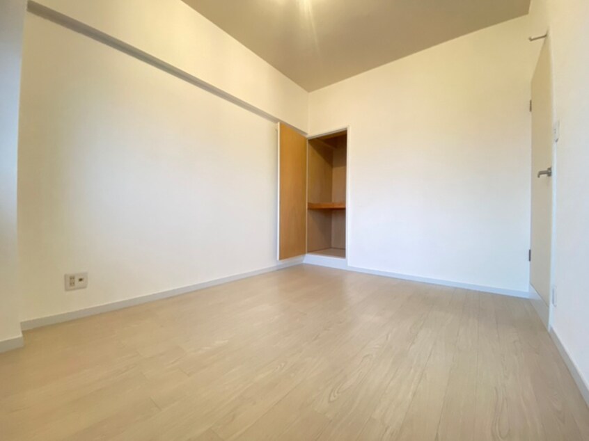 居室 ロイヤル若葉台