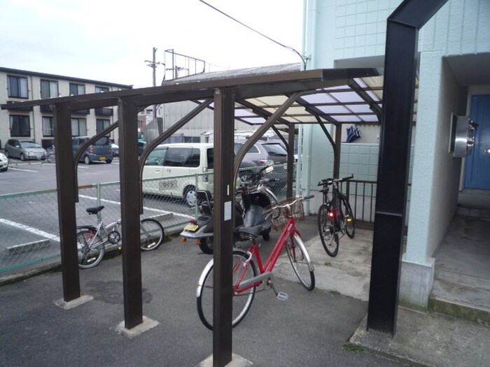 駐輪場 ハイツメモリ－