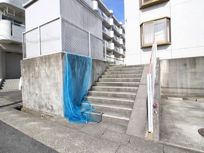 エントランス部分 センチュリーコート宝が丘