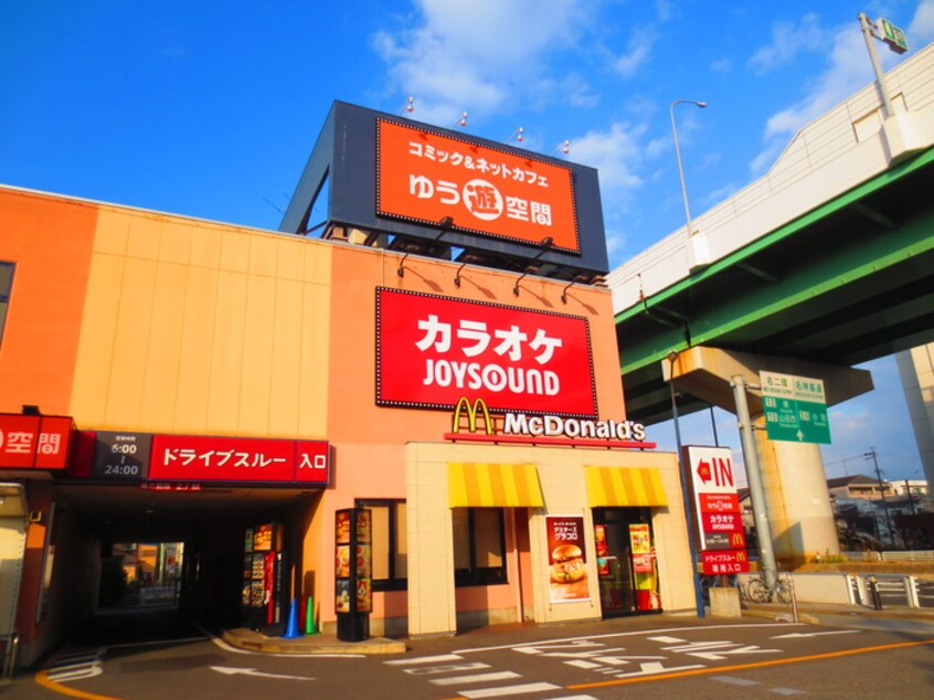 マクドナルド ４１号萩野通店(ファストフード)まで538m フィオ－レレジデンス