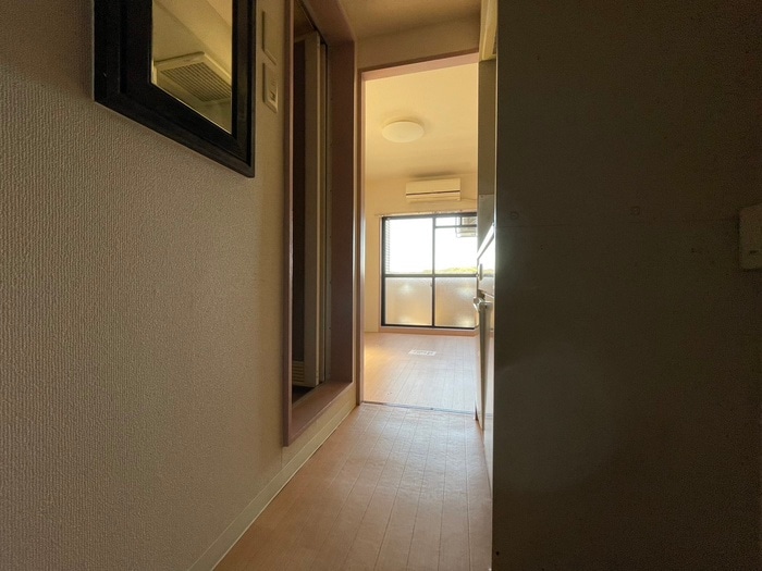 廊下 プレスイン旗屋