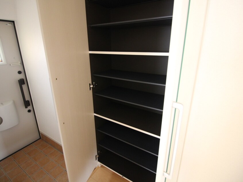 靴箱 ベリンジェラの杜