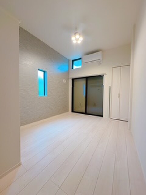 居室 Ellery Moriyama