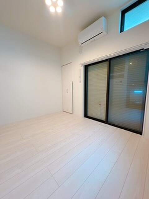 居室 Ellery Moriyama