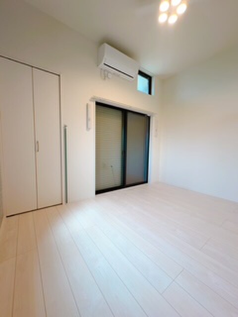 居室 Ellery Moriyama