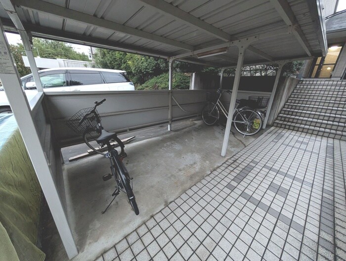 駐輪場 ワイズ