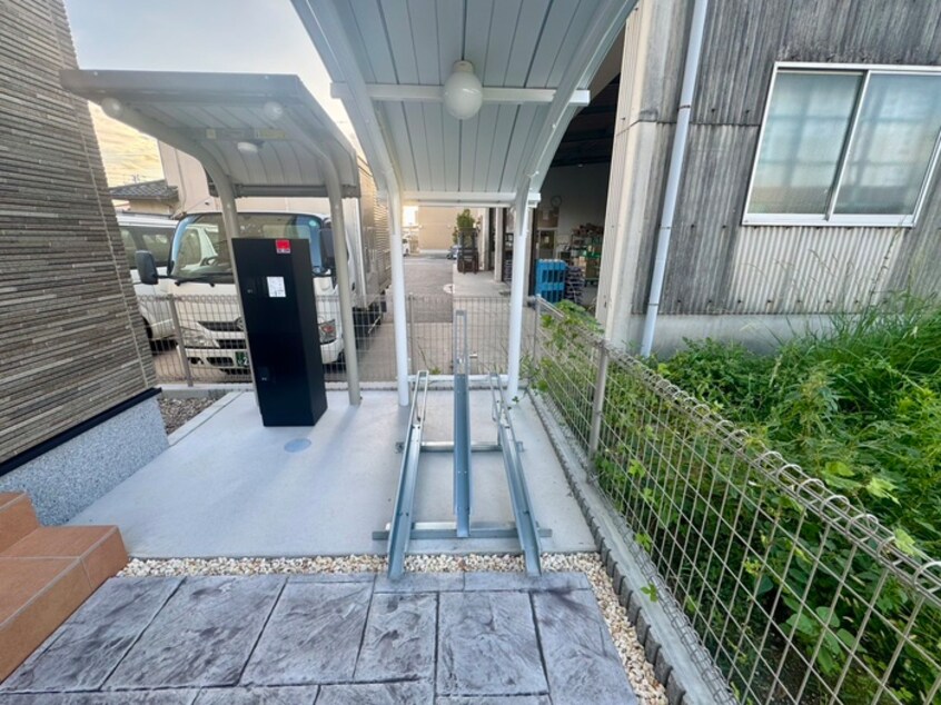 駐輪場 サンパティーク塩田