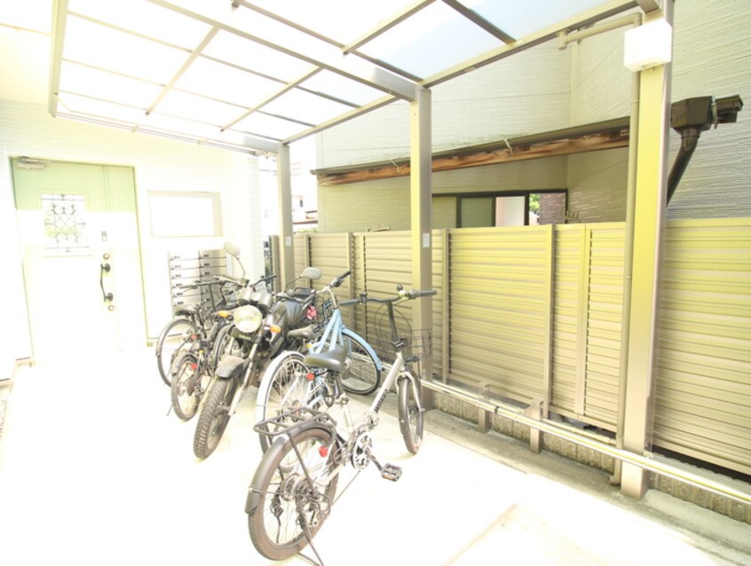 駐輪場 Raffine賑町