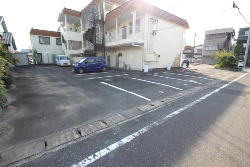 駐輪場 ｴｸｾﾚﾝｽｻﾝｼｮｳ